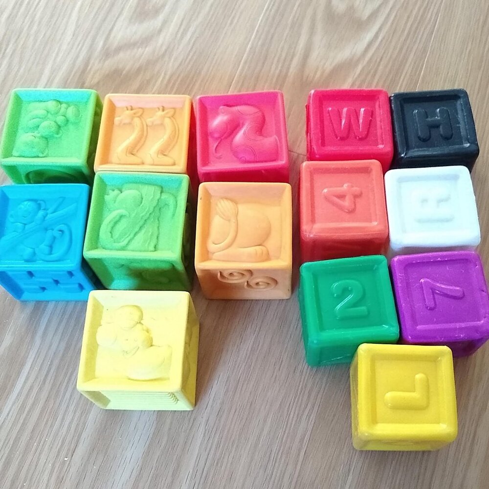 Infants / Toddlers Building soft blocks x 14 Used